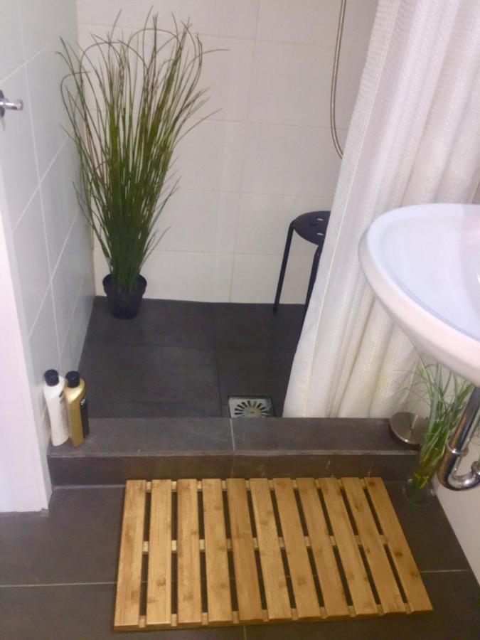 Micro-Apartment In Seenaehe Fusslaeufig Zum See:)) 외닝겐 외부 사진